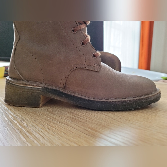 Clarks lace up booties - Picture 2 of 6